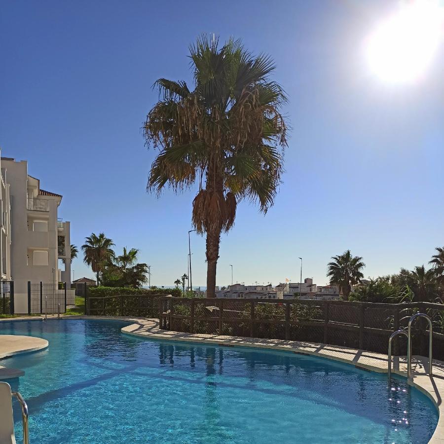La Paloma Beach Apartment With Pool By Casa Del Sol Hr Manilva Kültér fotó