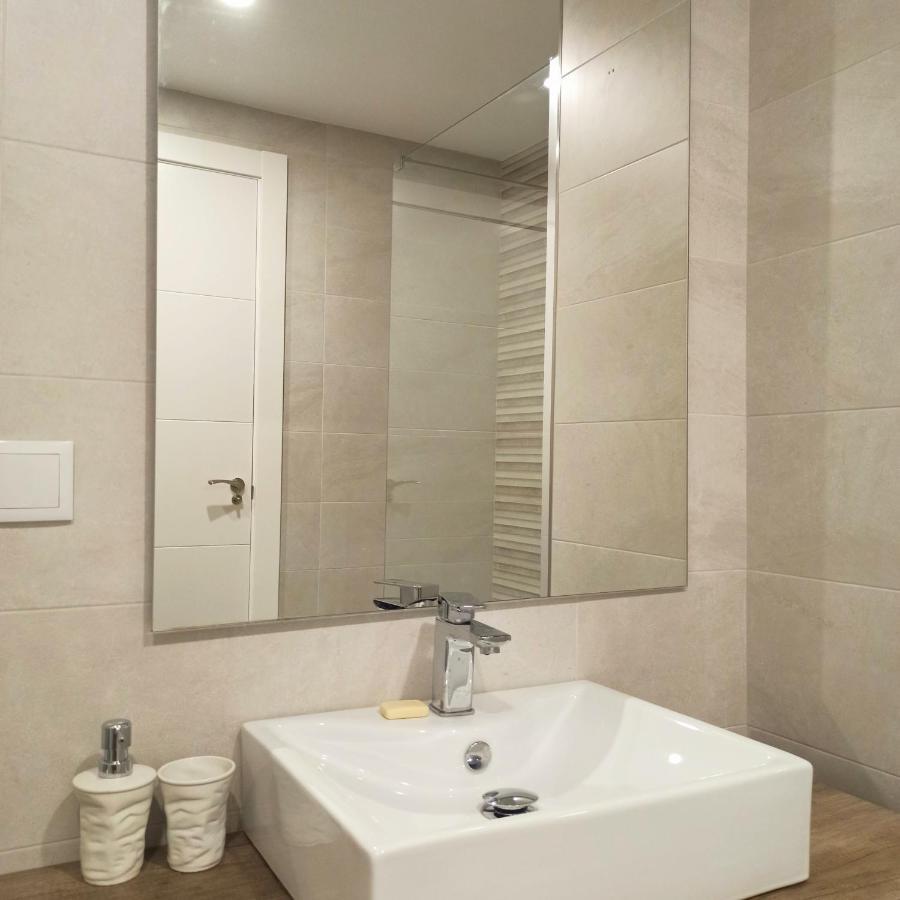 La Paloma Beach Apartment With Pool By Casa Del Sol Hr Manilva Kültér fotó