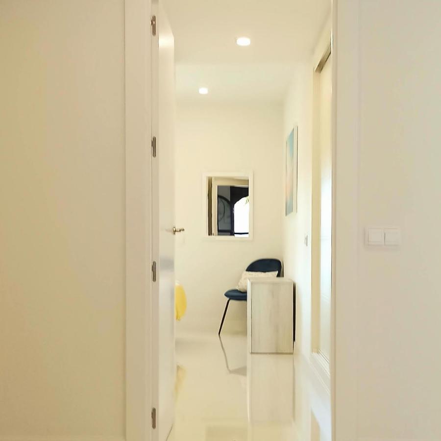 La Paloma Beach Apartment With Pool By Casa Del Sol Hr Manilva Kültér fotó